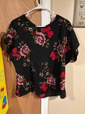 SHEIN Black Floral Short Sleeve Blouse with Pink & Red Blooms